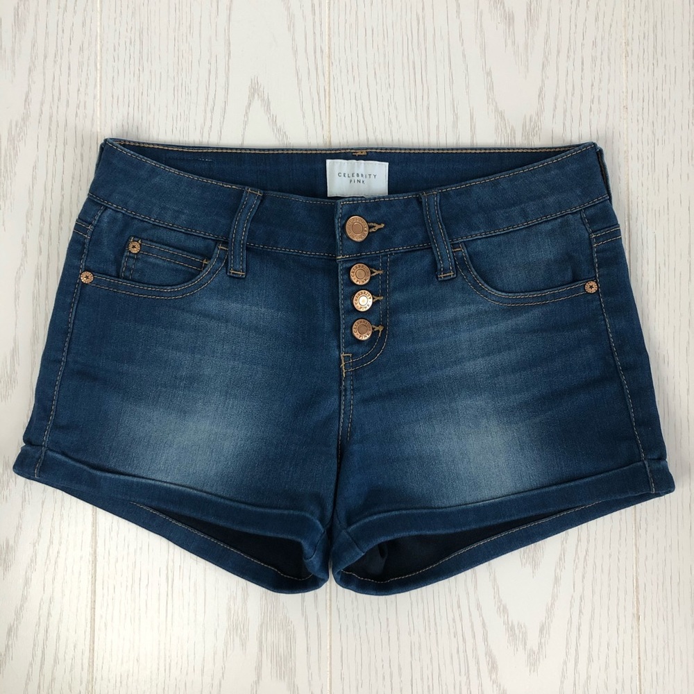 EUC Celebrity Pink Jean Shorts Size 3/26